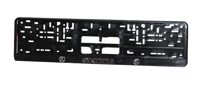 Рамка для номера с защелкой с надписью (рельефная) 'SKODA' серебро